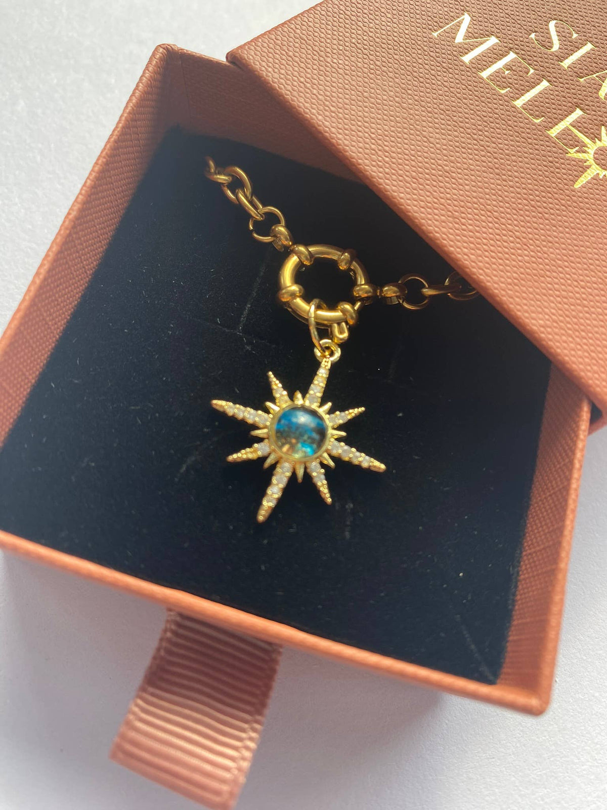 Large star chunky necklace: Satellite
