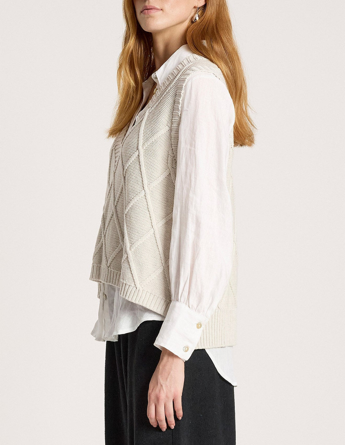 Liora Sleeveless vest bisque by Eb & Ive