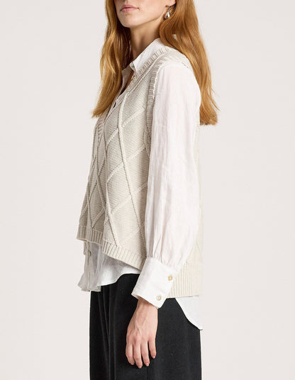 Liora Sleeveless vest bisque by Eb & Ive