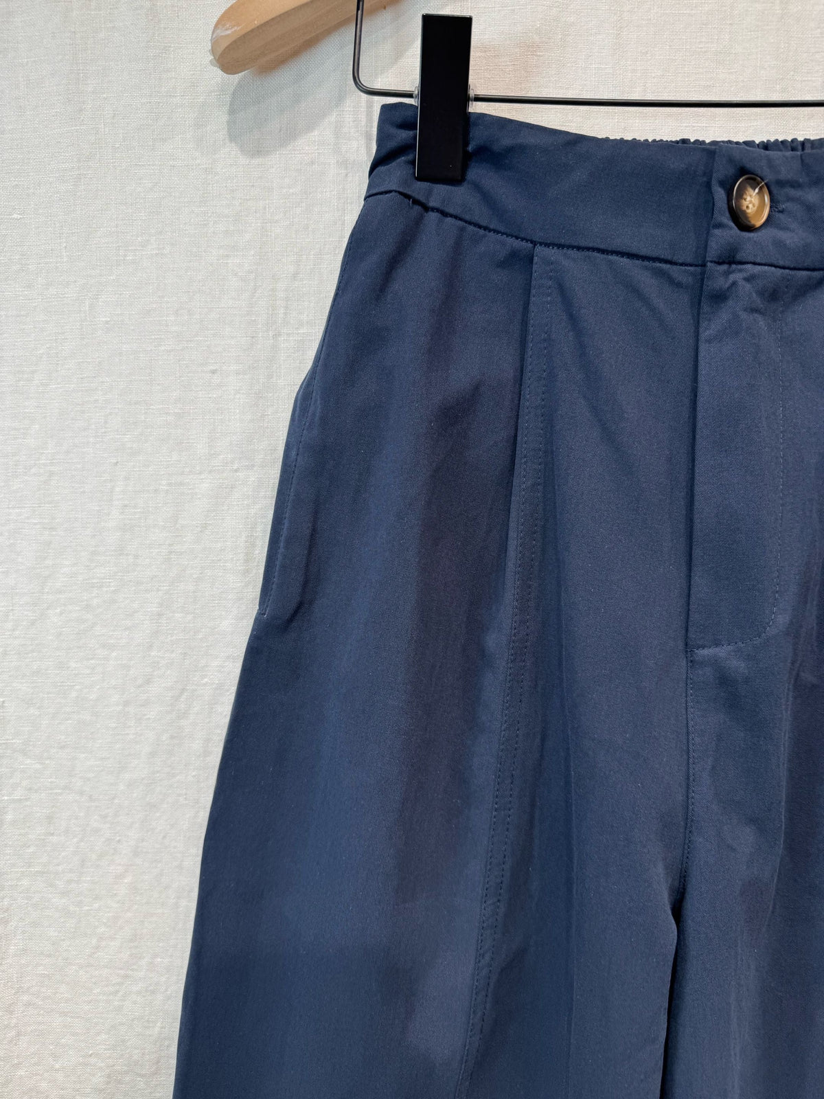 Wide cotton trouser in Navy