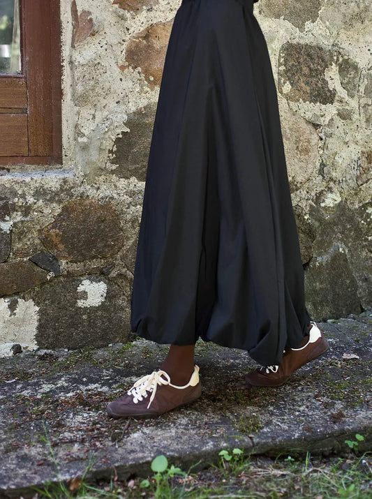BCDavina Balloon Skirt in Black