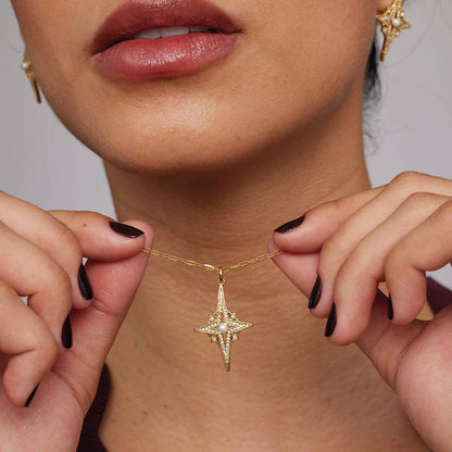 Starry Ovation Necklace